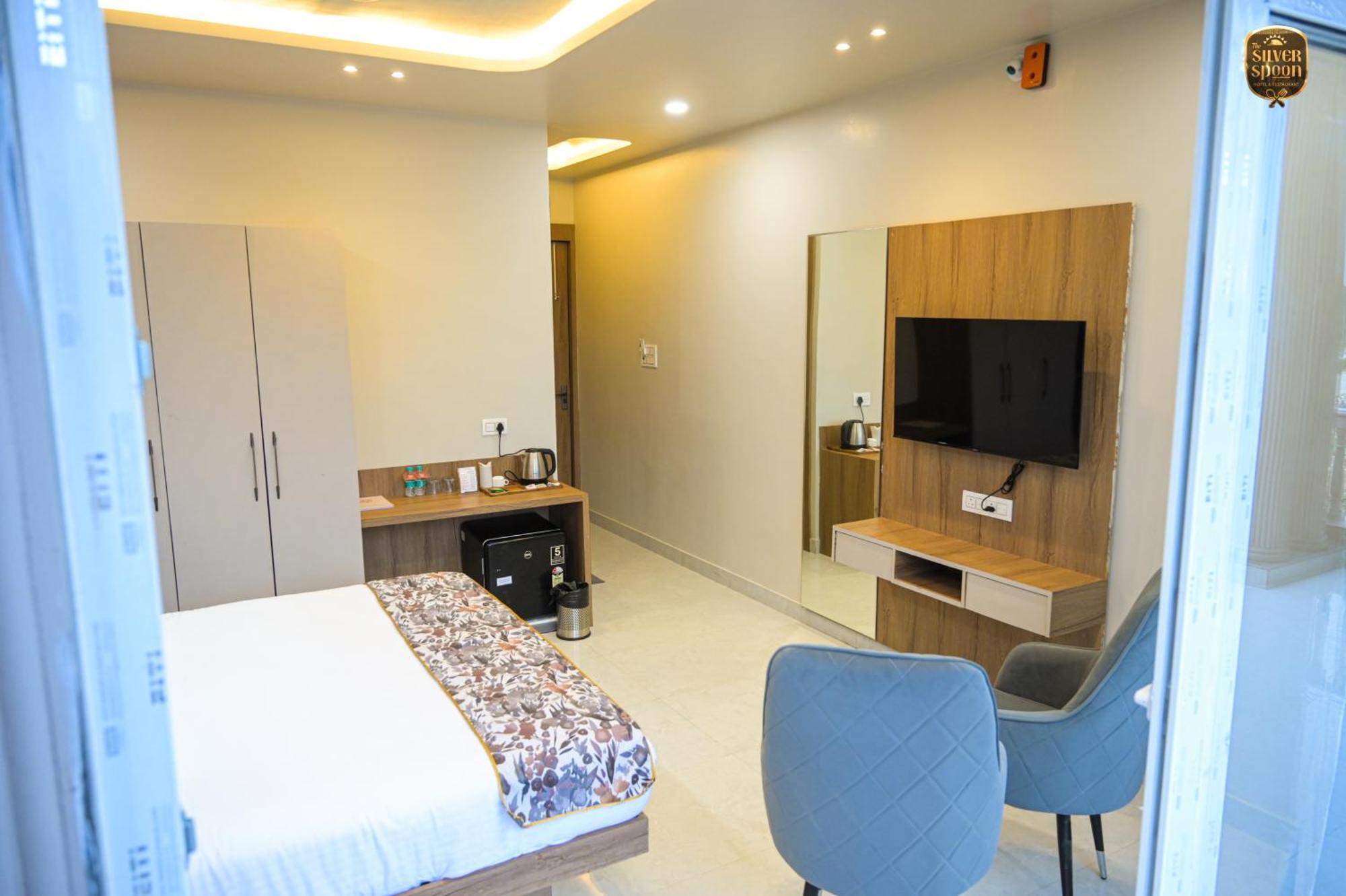 The Silver Spoon Hotel & Restaurant Būndi 外观 照片